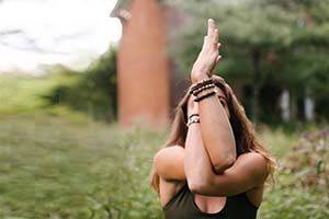 Yoga Journal - Видео. Откуда берет начало Эго и что мешает нам быть счастливыми?