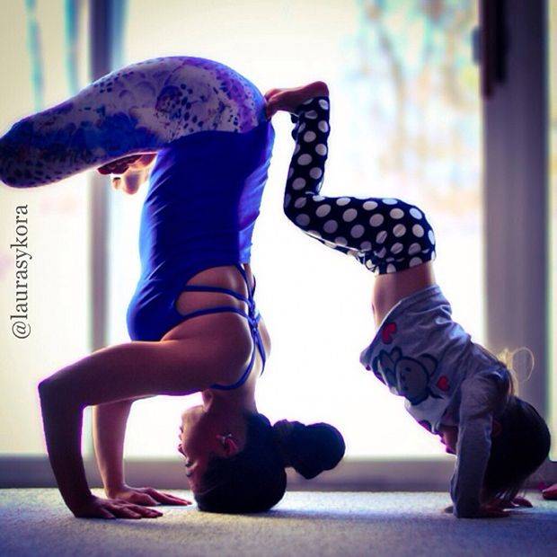 mom-and-daughter-yoga-laura-kasperzak-10.jpg