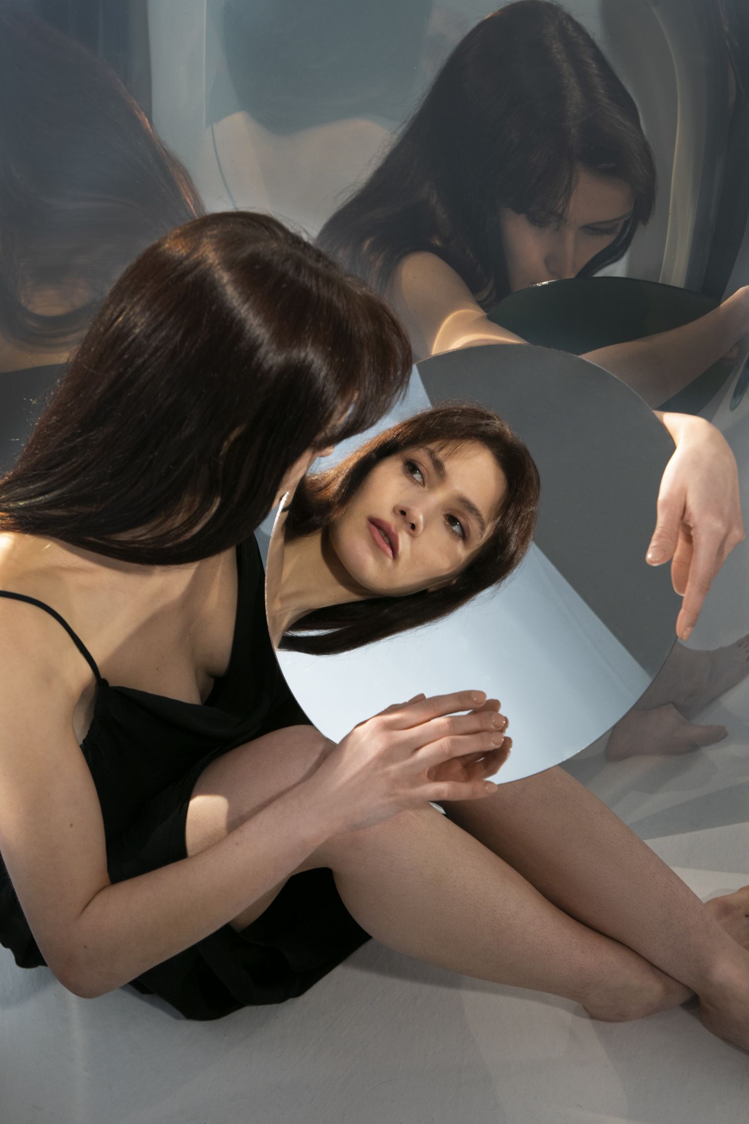 young-woman-posing-with-mirror-reflection (2).jpg