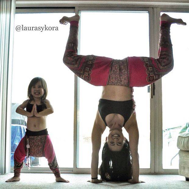 mom-and-daughter-yoga-laura-kasperzak-5.jpg