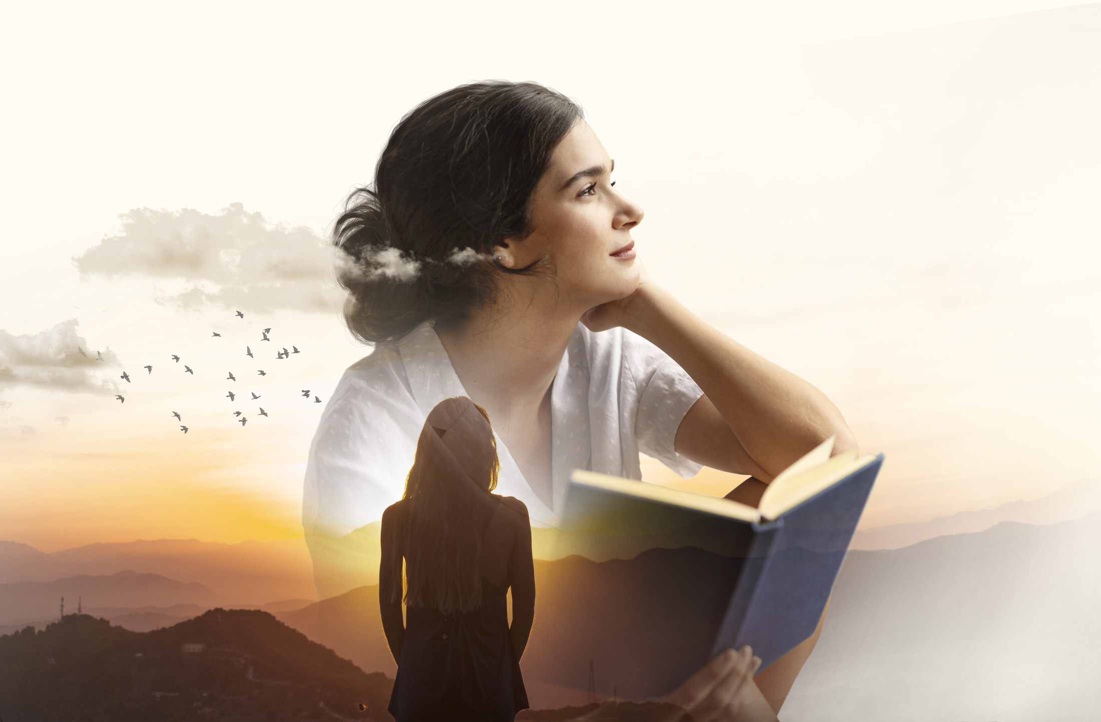 Позднее взросление: почему мы только после 30 начинаем жить свою жизнь medium-shot-woman-with-book-double-exposure (1).jpg