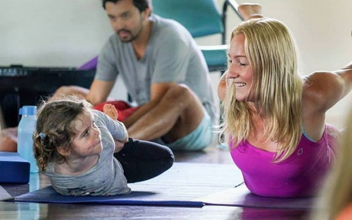7 веселых способов помочь детям дольше оставаться в йога-позах