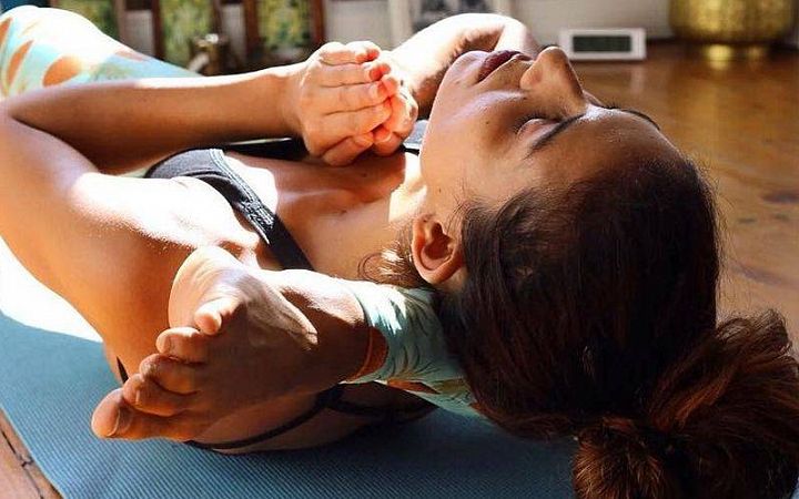 Как йога помогает справляться с проблемами