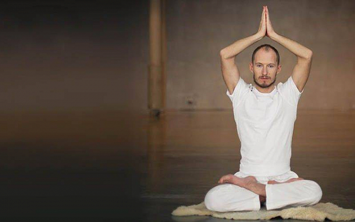 «После Кундалини-йоги хочется жить!» Интервью с Олегом Макаровым