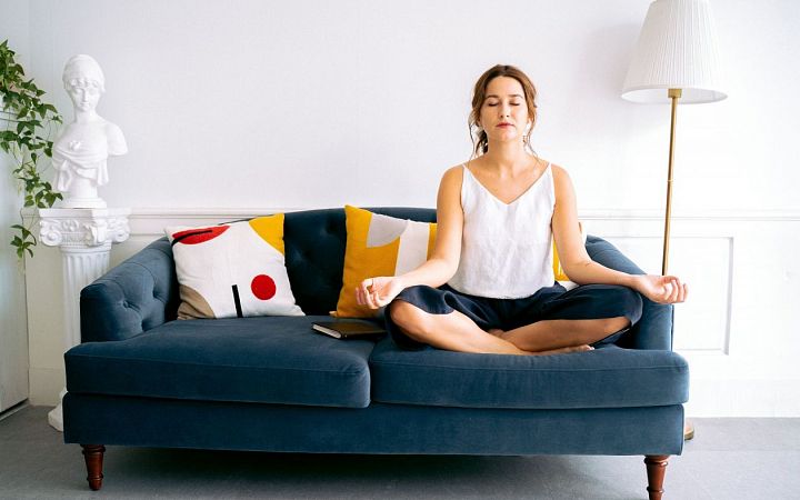 3 простых медитативных упражнения для уставшей мамы
