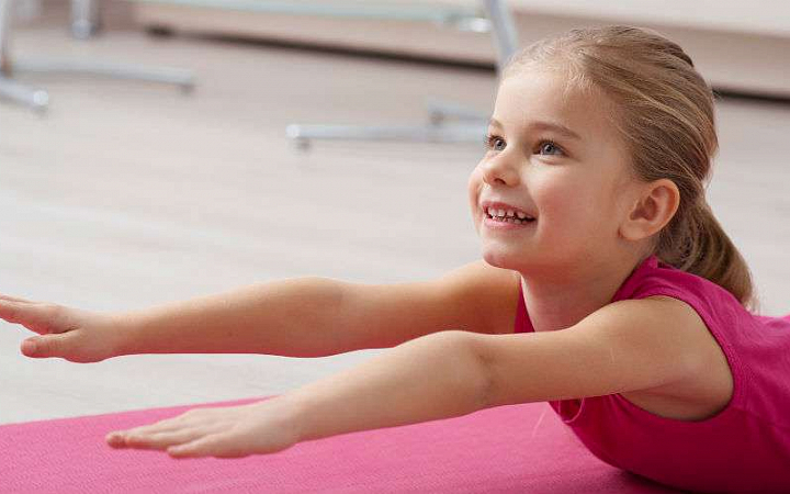 Видео-урок: йога Айенгара для детей